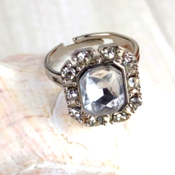 ❤️BUNDLE ONLY❤️ Silver Tone Rhinestone Adjustable Ring - Picture 10 of 10